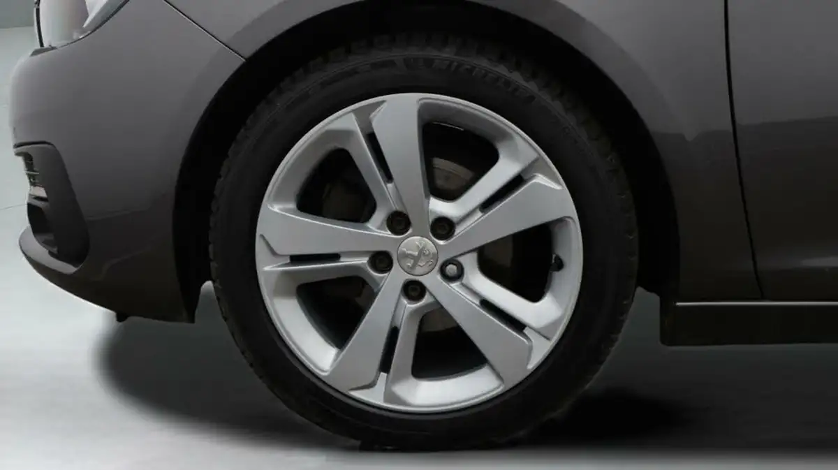 2020-peugeot-308-15-bluehdi-allure-big-18