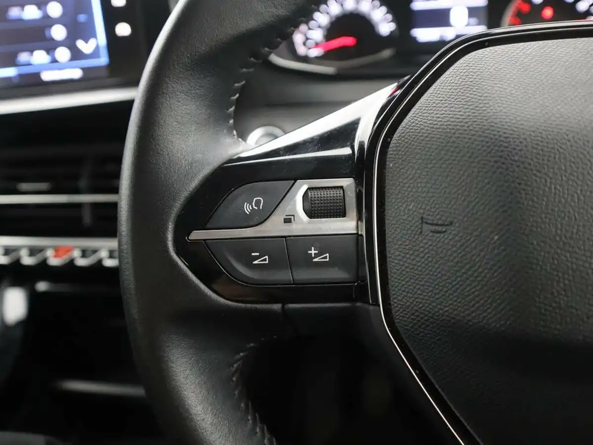 2022-peugeot-2008-suv-12-puretech-active-premium-big-29