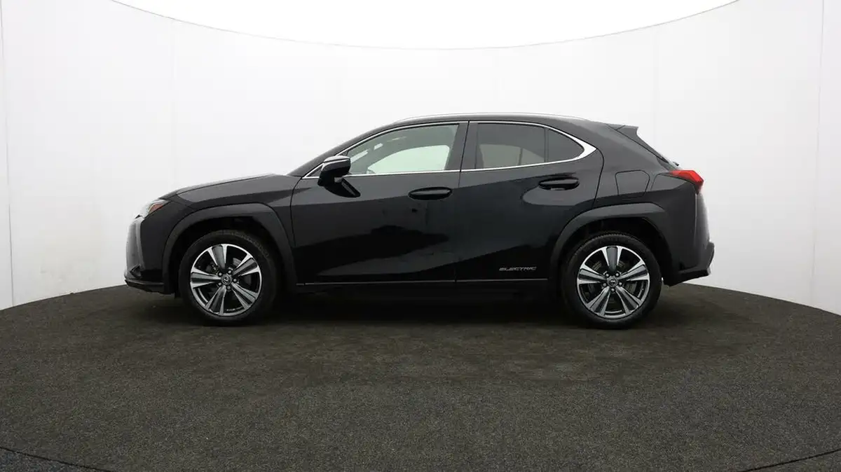 2021-lexus-ux-300e-e-ux-big-72