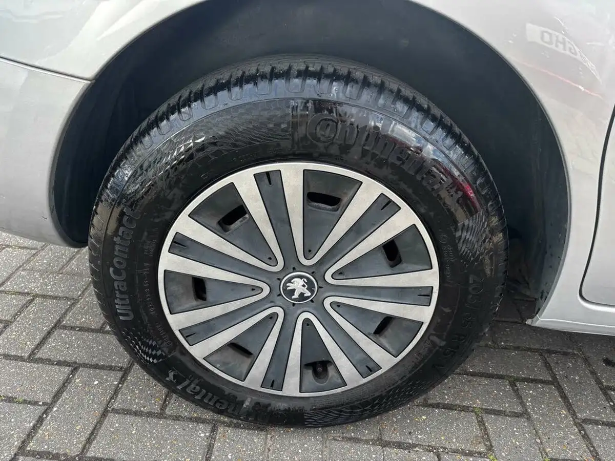 2019-peugeot-partner-big-50