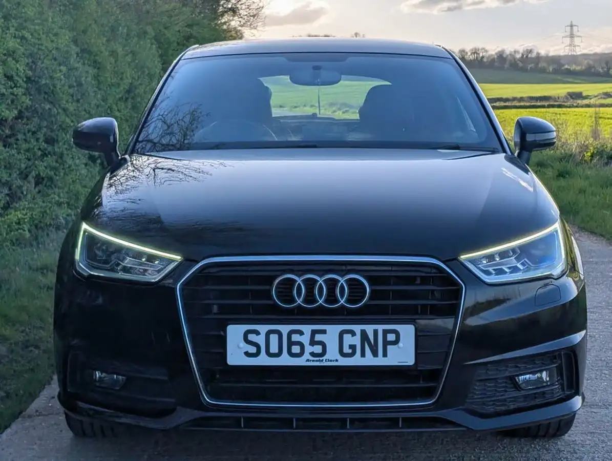 2015-audi-a1-14-s-line-125ps-ss-hatchback-3d-1395cc-big-2