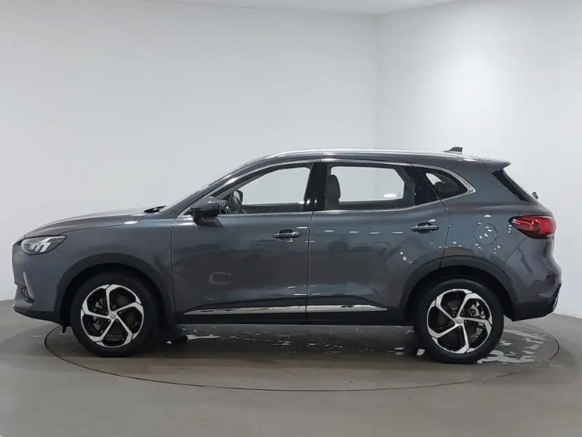 2024-mg-hs-15t-gdi-se-162ps-1490cc-big-3
