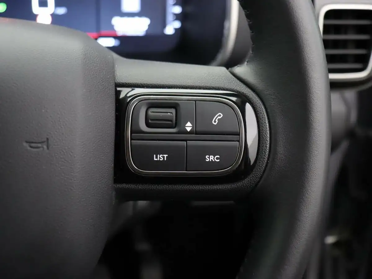 2021-citroen-c5-aircross-12-puretech-shine-big-24