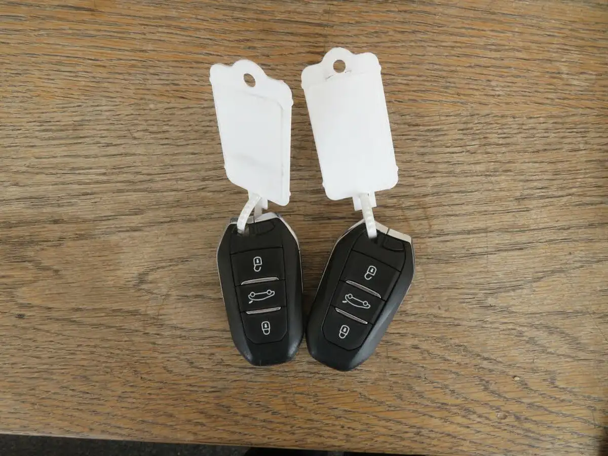 2014-citroen-c4-picasso-16e-hdi-exclusive-big-17