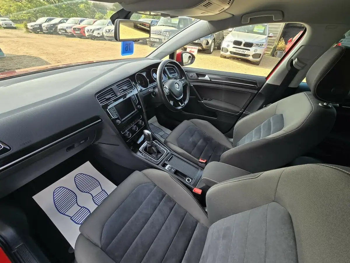 2015-volkswagen-golf-14-tsi-gt-actbmtss-hatchback-5d-1395cc-dsg-big-8