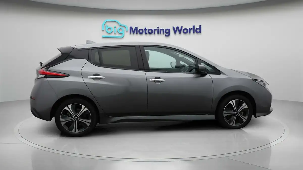 2021-nissan-leaf-e-e-n-connecta-big-8