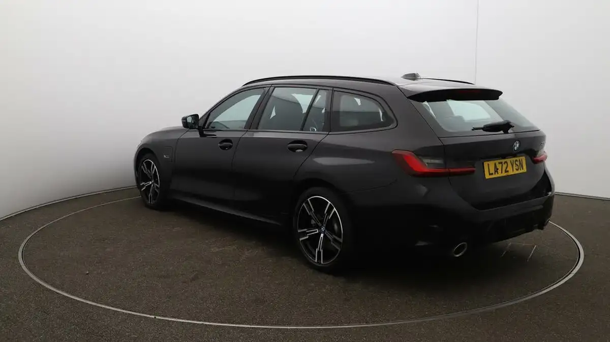 2022-bmw-3-series-20-330e-m-sport-touring-5d-big-60