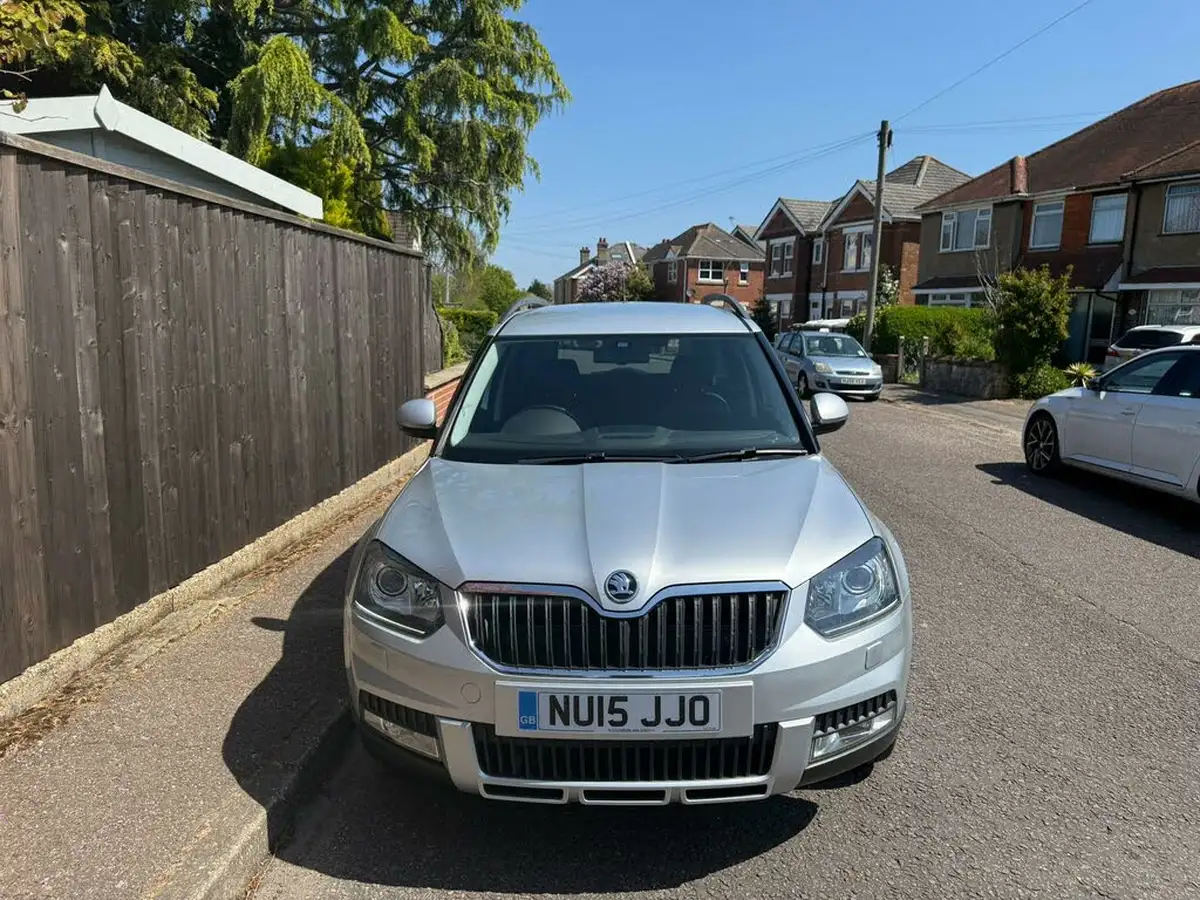 2015-skoda-yeti-outdoor-20tdi-elegance-140ps-4x4-5d-big-6