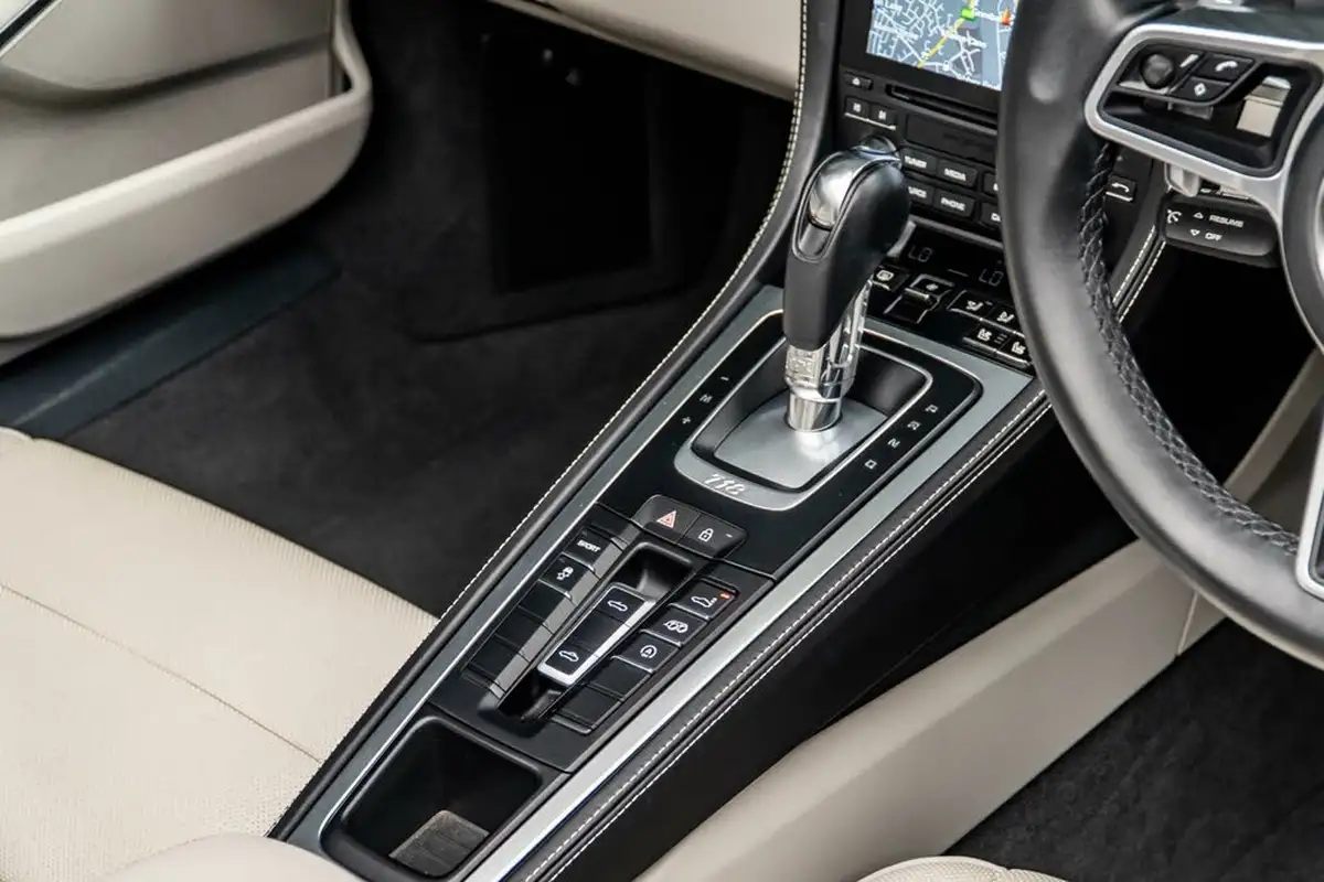 2020-porsche-boxster-718-20-boxster-pdk-big-33