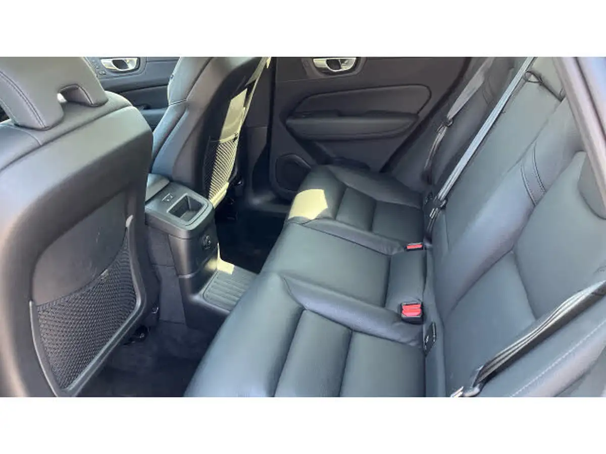 2024-volvo-xc60-20-b5-plus-big-9