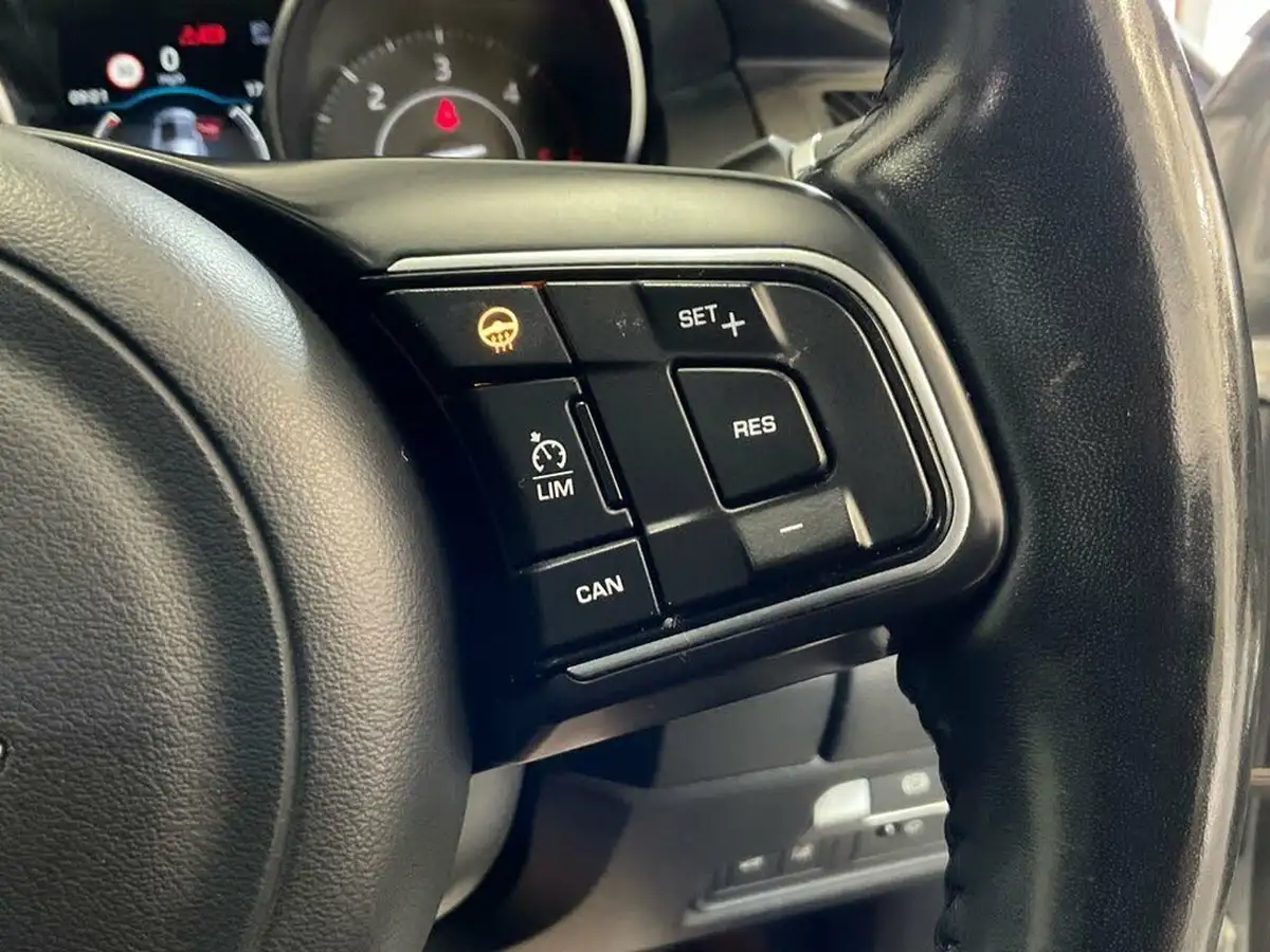 2018-jaguar-e-pace-20-i4d-s-awd-ss-auto-big-37