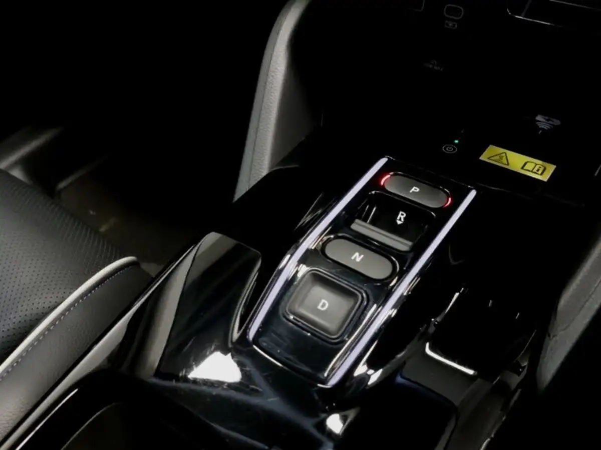 2024-honda-eny1-e-elegance-big-11