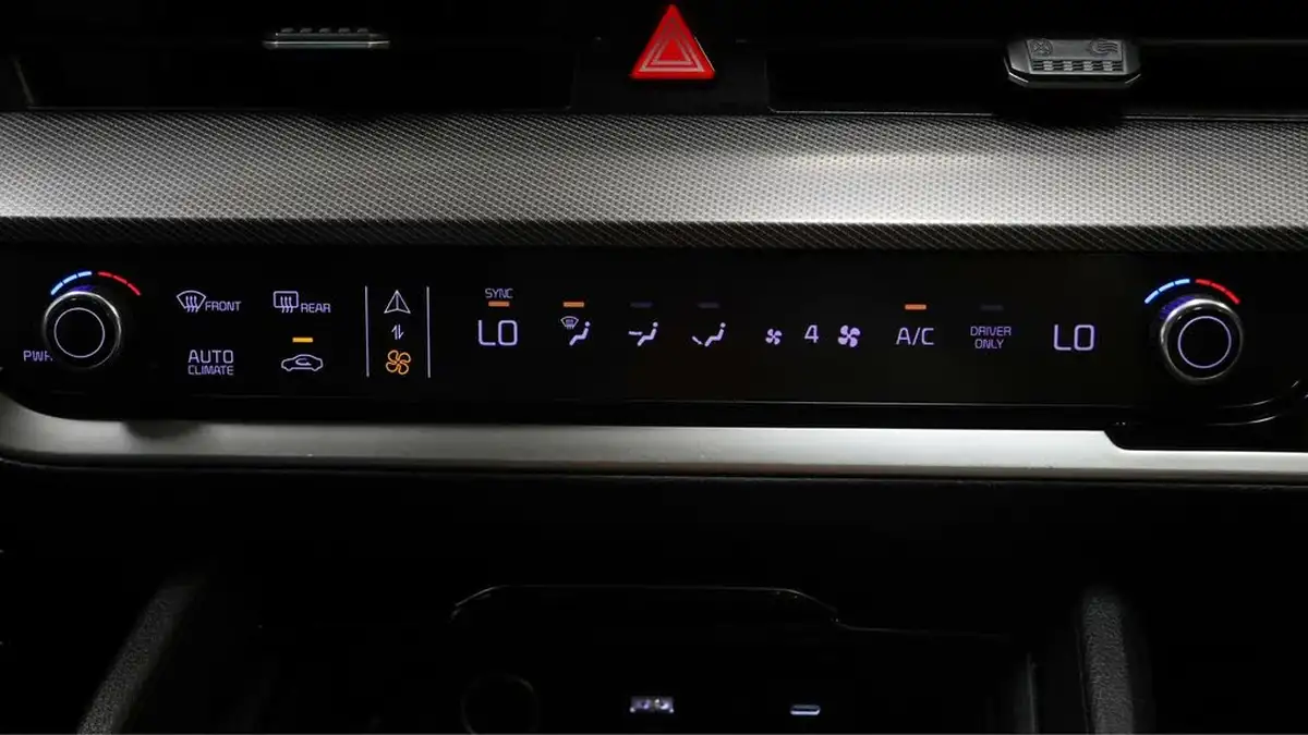 2022-kia-sportage-16-t-gdi-gt-line-226bhp-hev-1598cc-auto-big-11