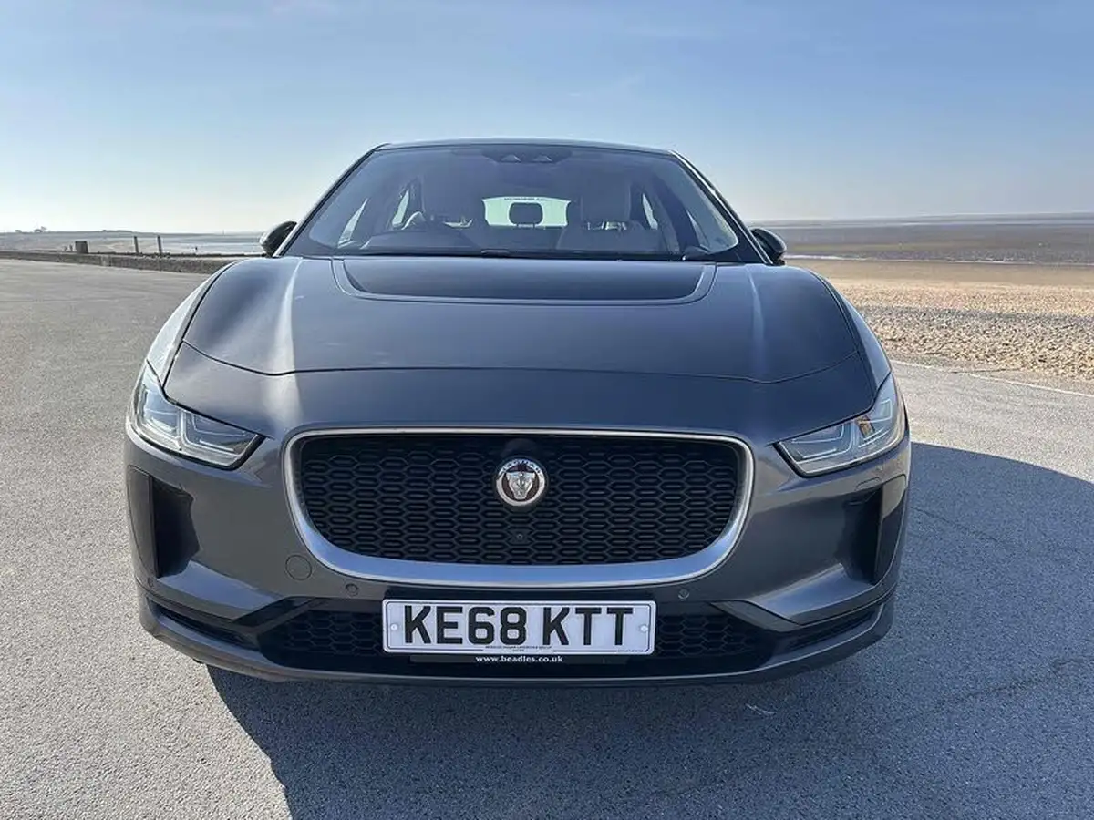 2018-jaguar-i-pace-ev400-se-big-16