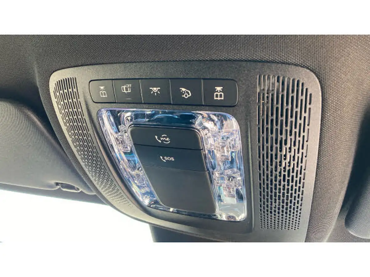 2024-mercedes-benz-glb-class-13-glb200-amg-line-executive-big-35