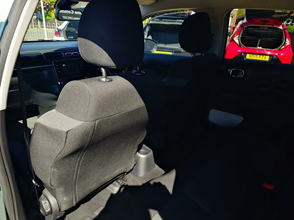 2019-citroen-c3-12-puretech-flair-110ps-ss-big-21