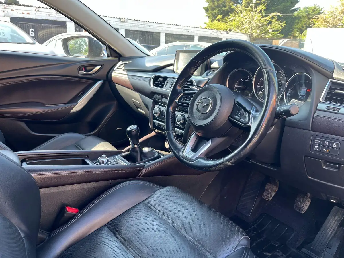 2017-mazda-mazda6-22td-sport-nav-150ps-skyactiv-d-tourer-5d-big-13
