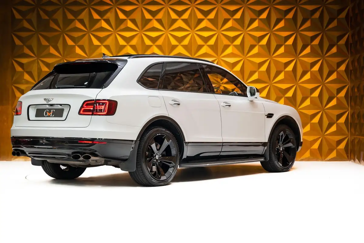 2018-bentley-bentayga-60-w12-big-6
