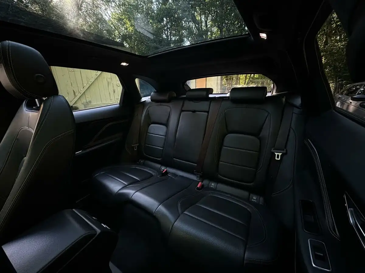 2020-jaguar-f-pace-30td-300-sport-big-23