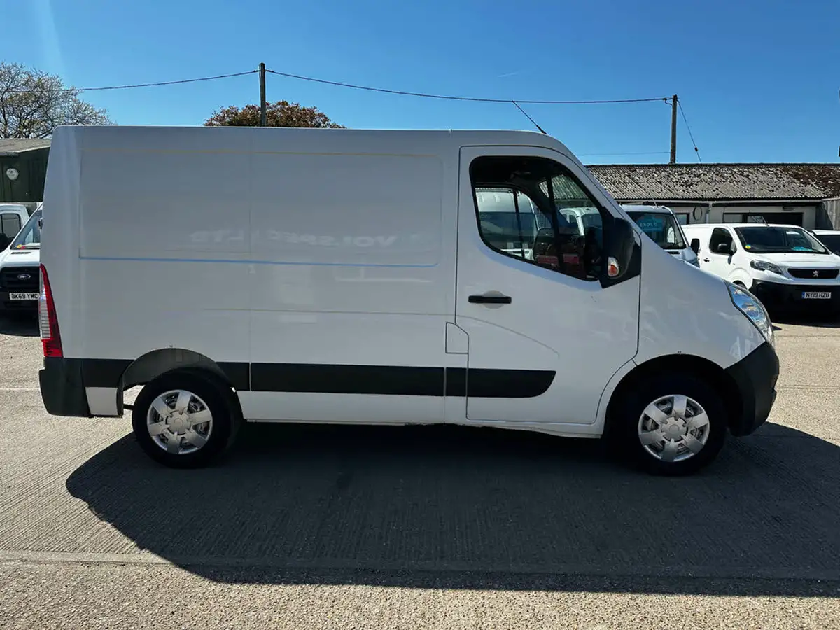 2017-vauxhall-movano-23cdti-l1h1-f2800-110pseu6-panel-big-11