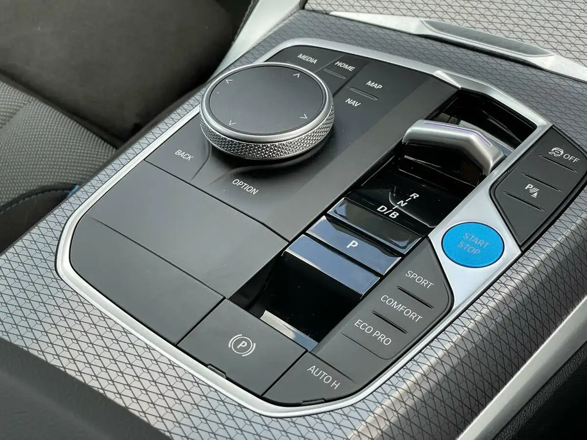 2024-bmw-i4-e-m50-big-20