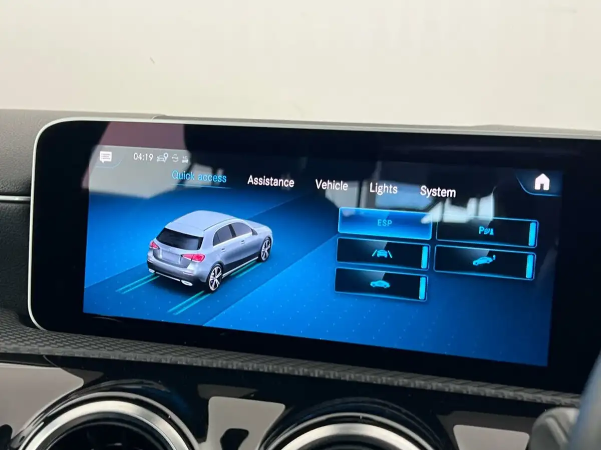 2019-mercedes-benz-a-class-13-a180-se-executive-7g-dct-big-28