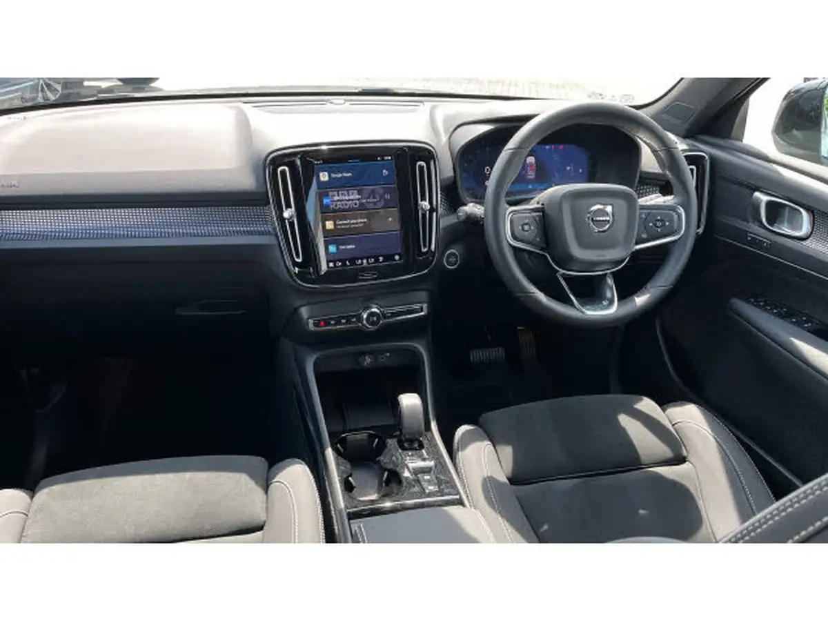 2025-volvo-xc40-20-b4-plus-big-19