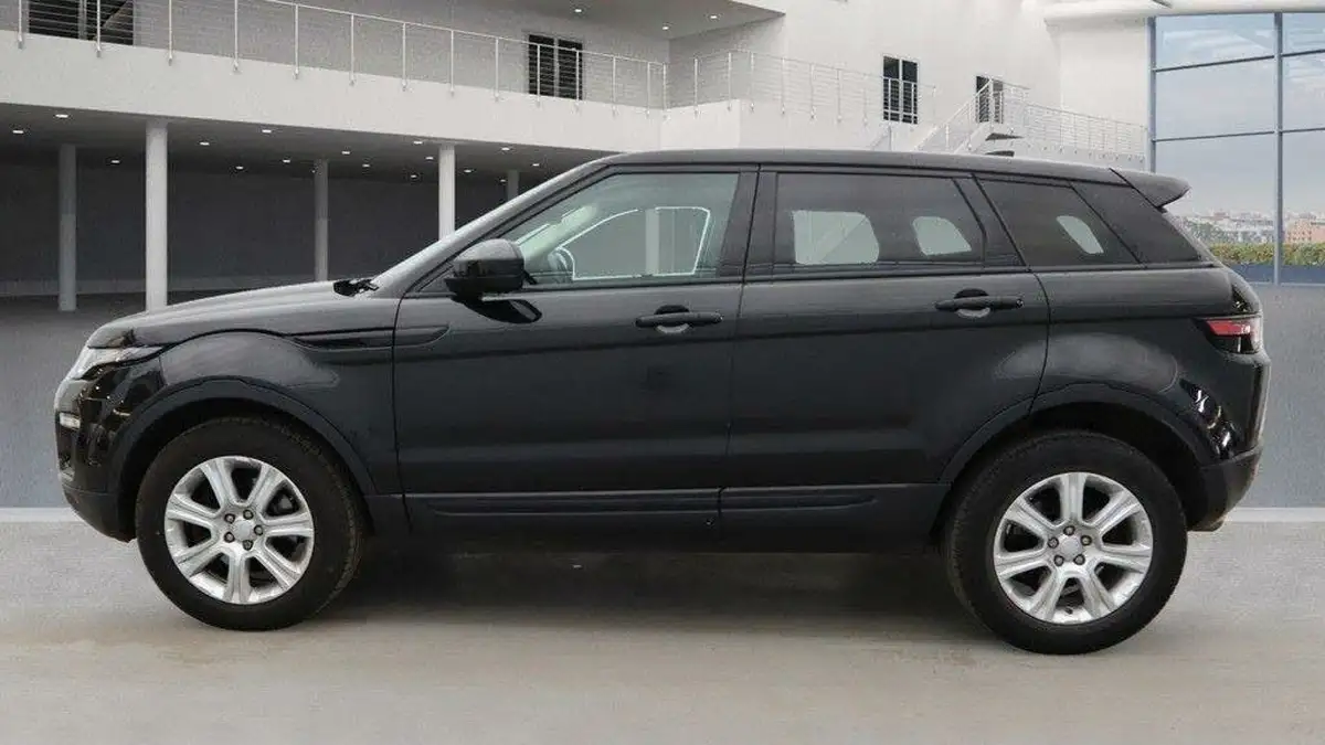 2017-land-rover-range-rover-evoque-20td4-se-tech-hatchback-5d-auto-big-3