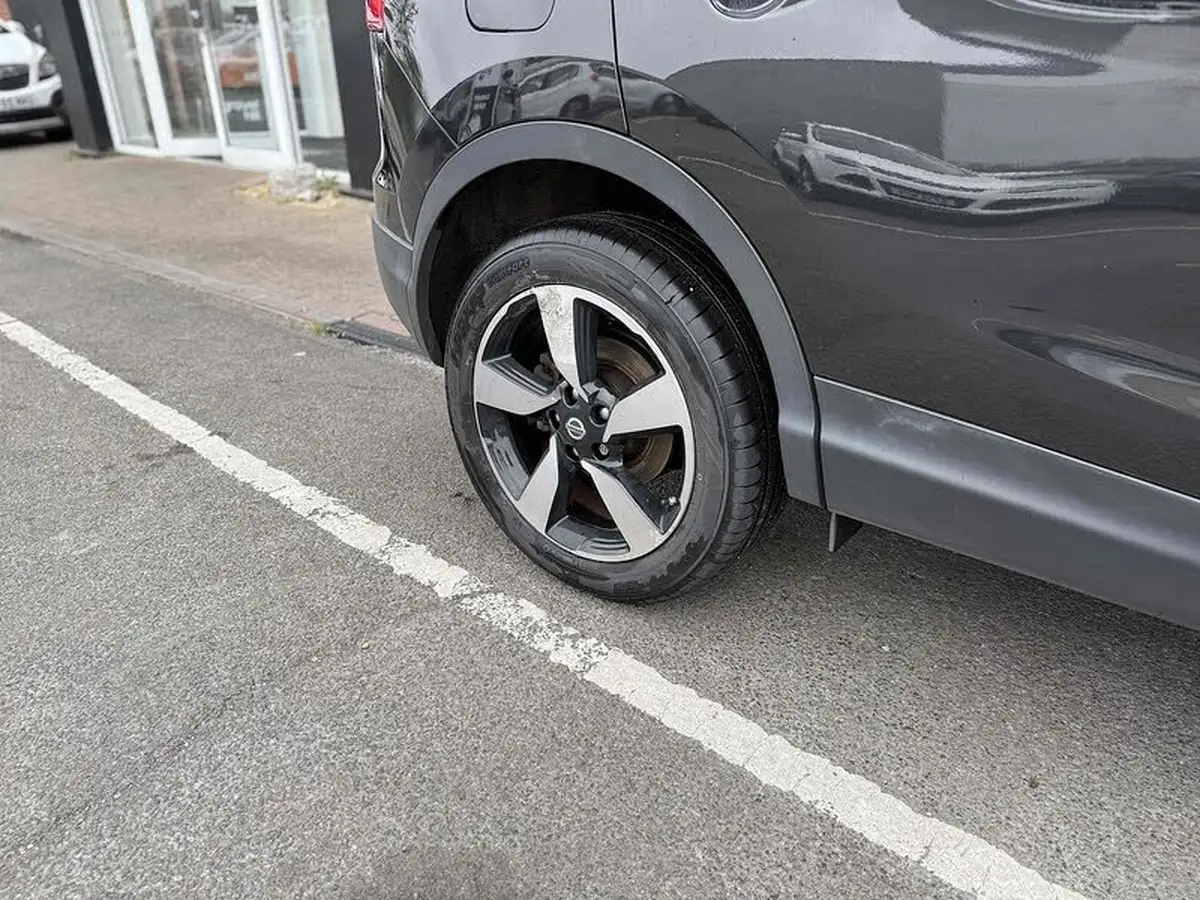 2015-nissan-qashqai-12-n-tec-xtronic-cvt-big-9