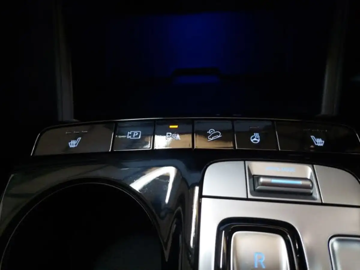 2023-hyundai-tucson-16-t-gdi-premium-230ps-hybrid-auto-big-15