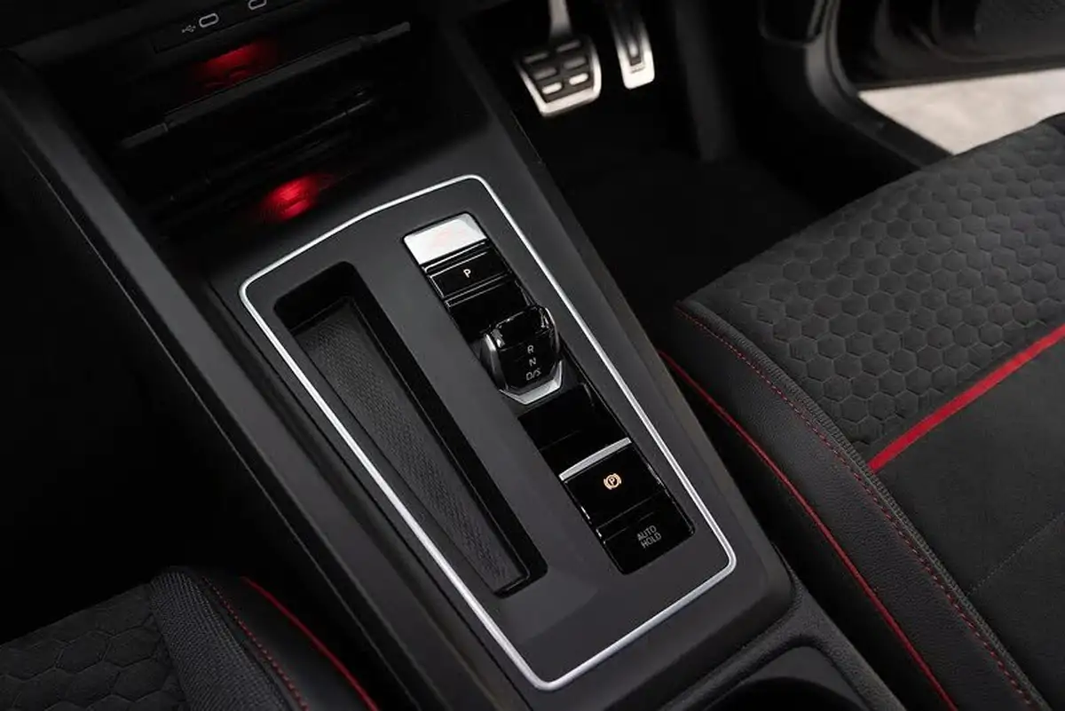 2021-volkswagen-golf-20-tsi-gti-clubsport-big-16
