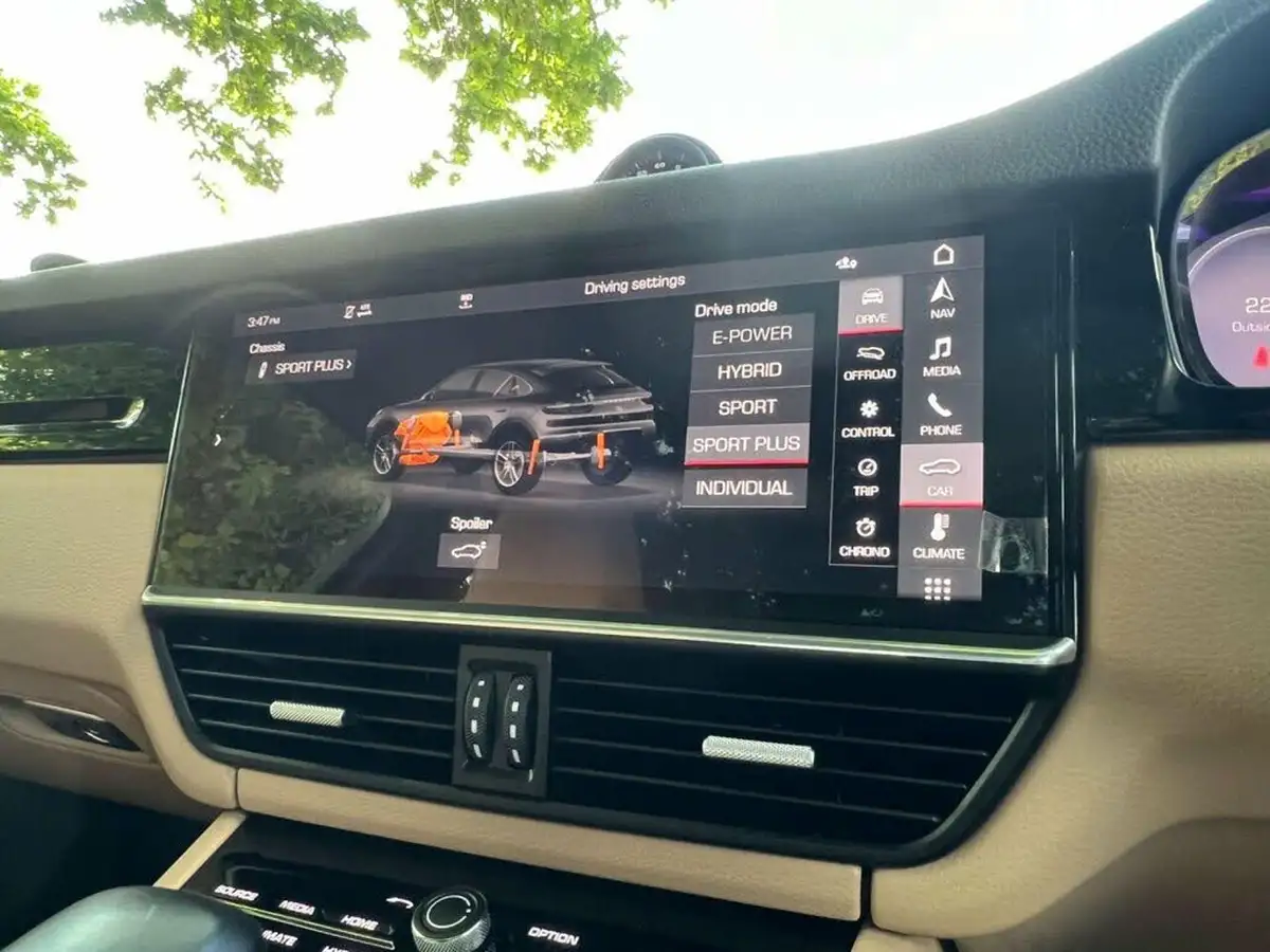 2021-porsche-cayenne-30-v6-e-hybrid-476ps-coupe-big-54