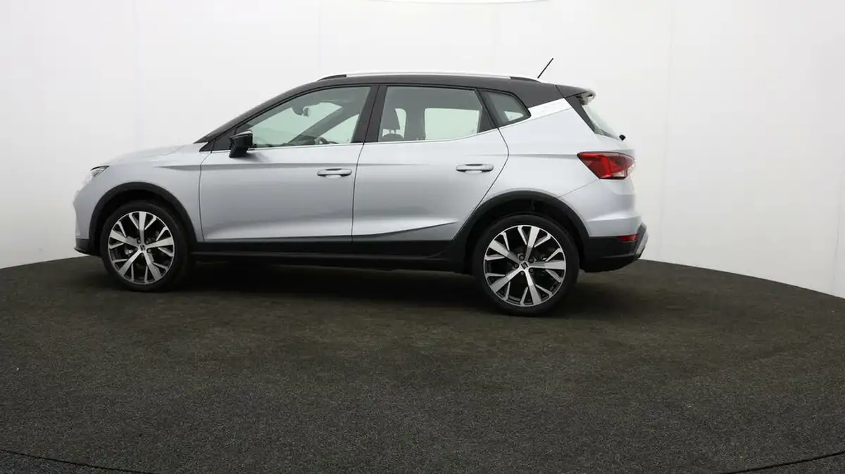 2023-seat-arona-10-tsi-xperience-lux-110ps-big-38