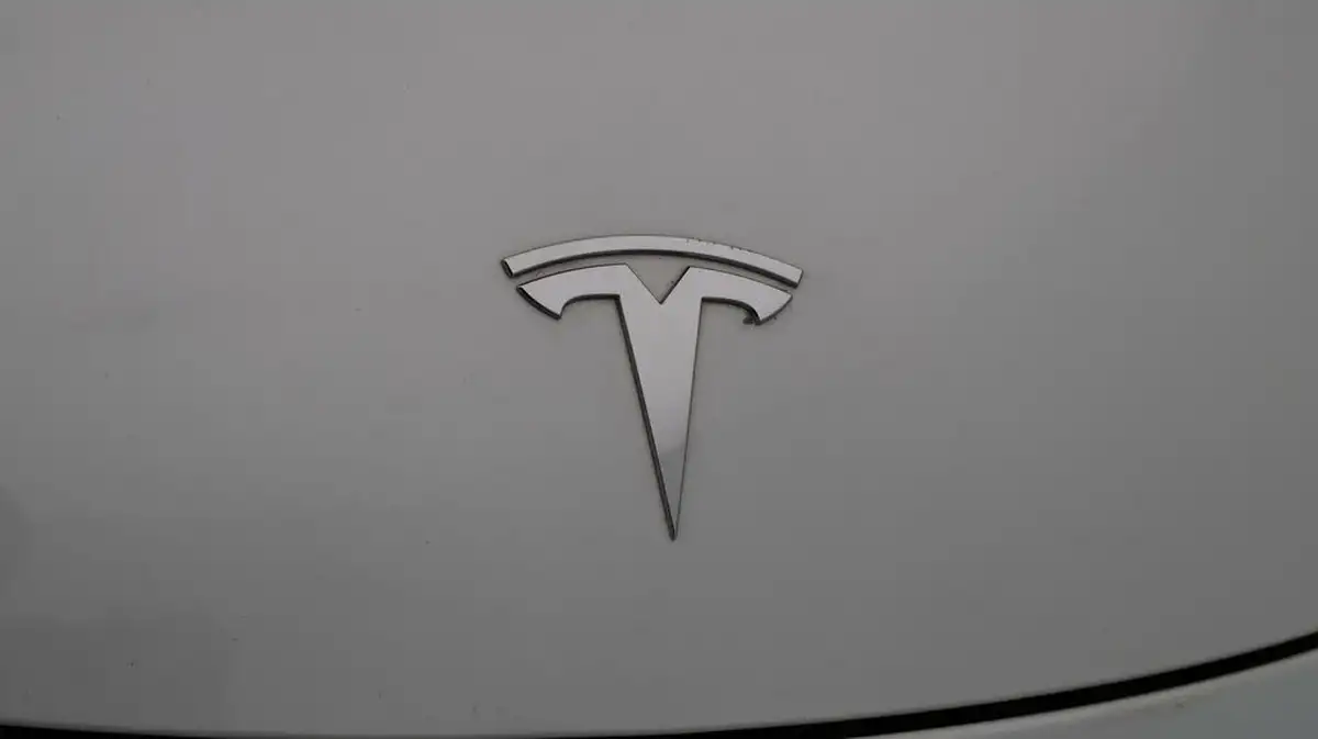 2021-tesla-model-3-e-long-range-4x4-big-21