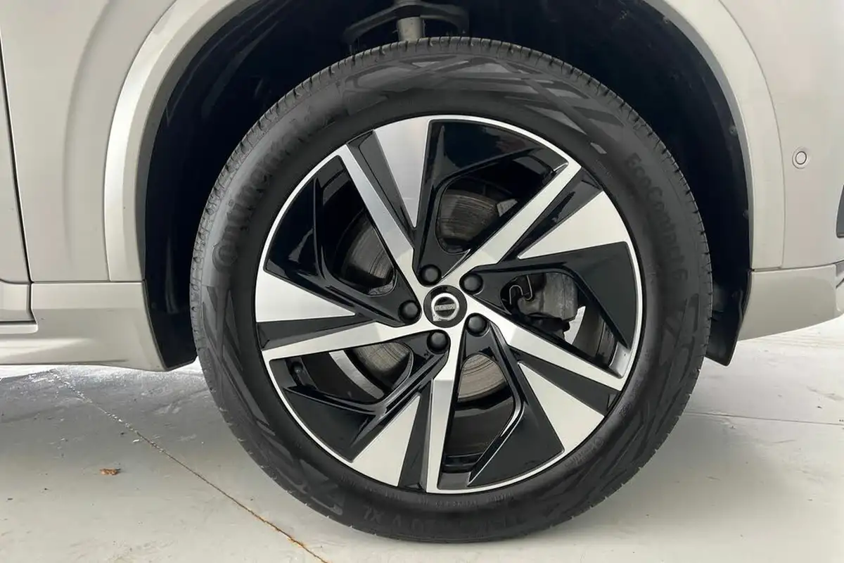 2024-volvo-xc90-20-b5-plus-big-24