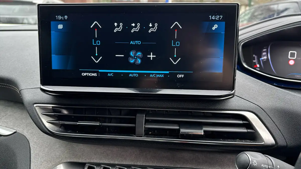 2022-peugeot-3008-suv-15-bluehdi-gt-eat8-big-9
