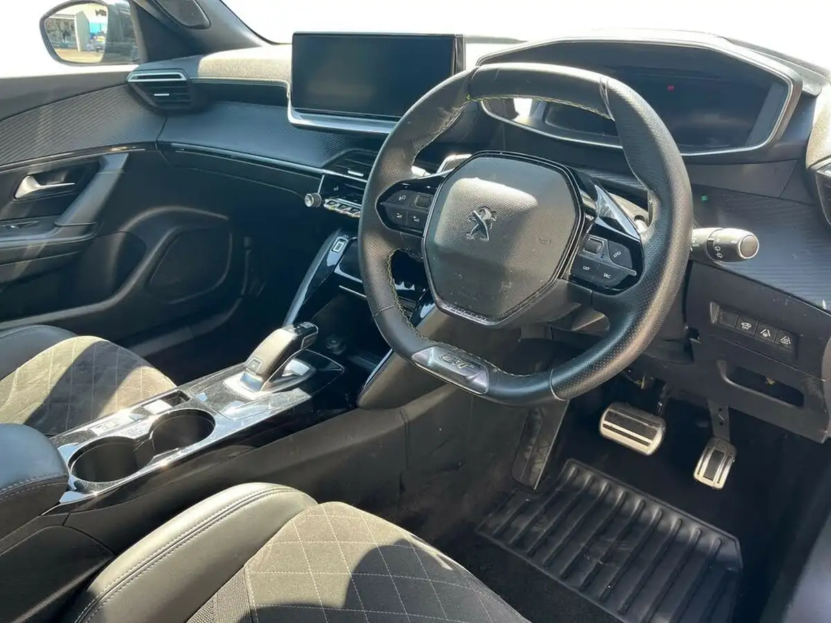 2021-peugeot-2008-suv-12-puretech-gt-premium-130bhp-eat8-big-5