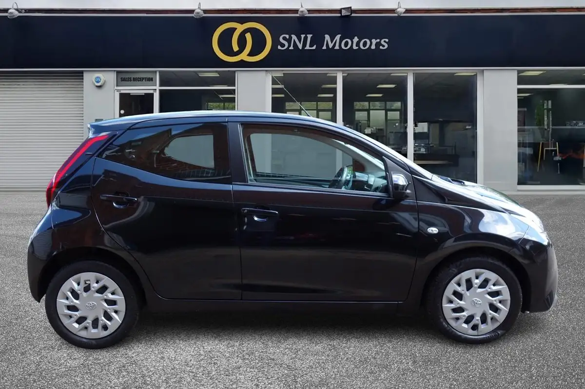 2020-toyota-aygo-10-vvt-i-x-play-big-7