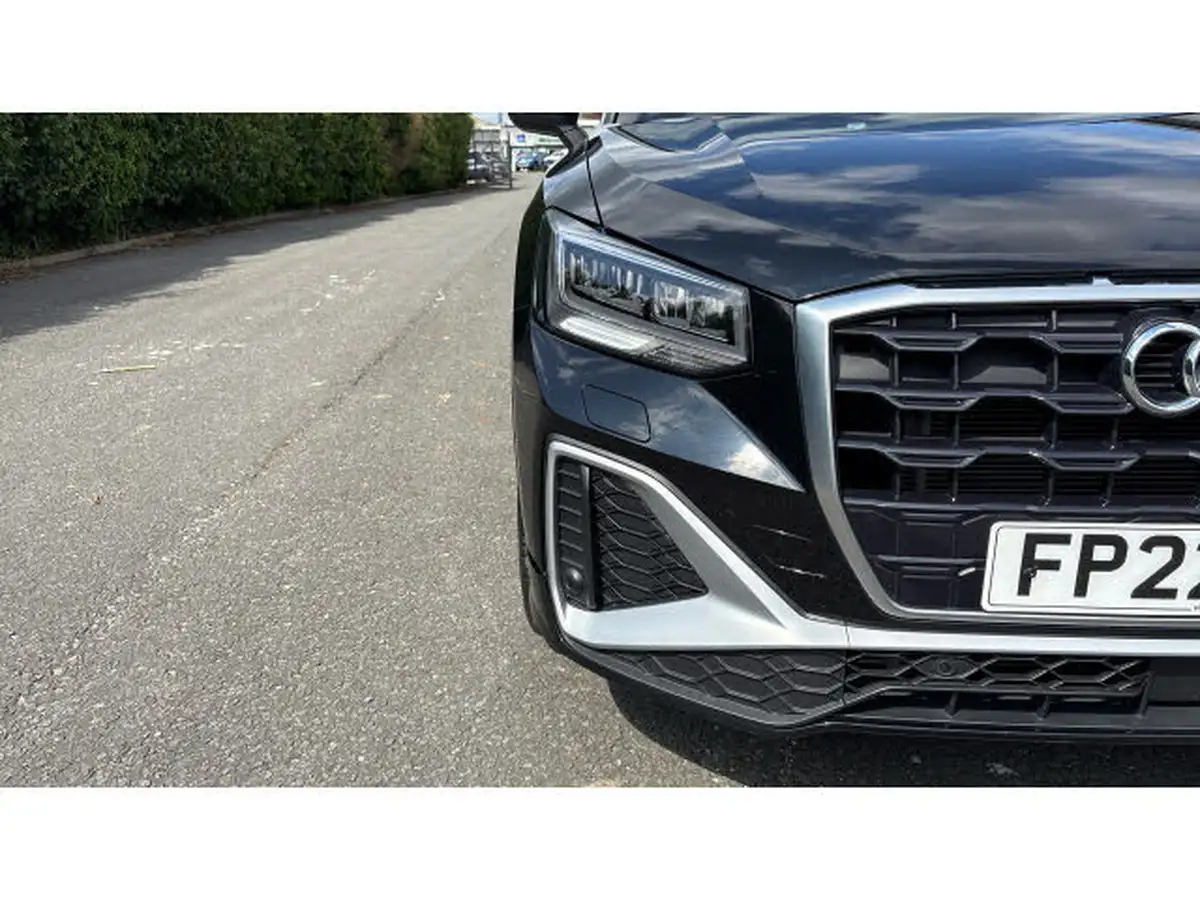 2022-audi-q2-15-35-tfsi-s-line-tronic-big-25