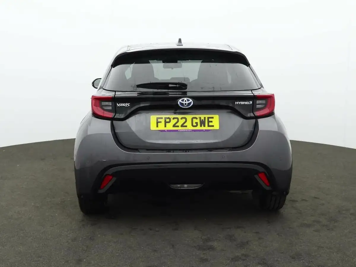 2022-toyota-yaris-15-vvt-i-excel-big-2
