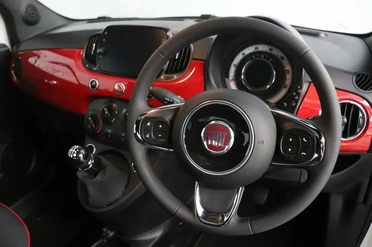 2022-fiat-500-10-red-big-13
