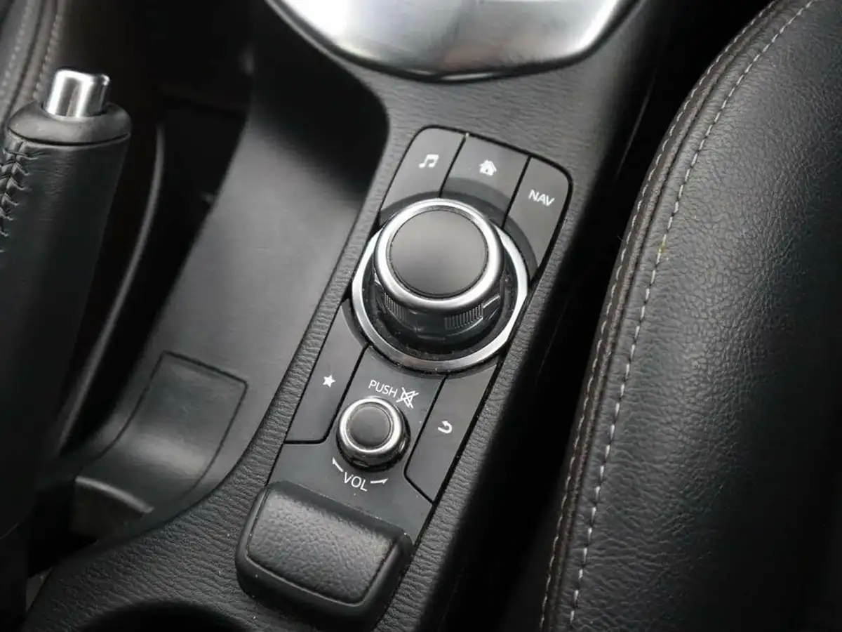 2019-mazda-mazda2-15-gt-sport-nav-115ps-big-18