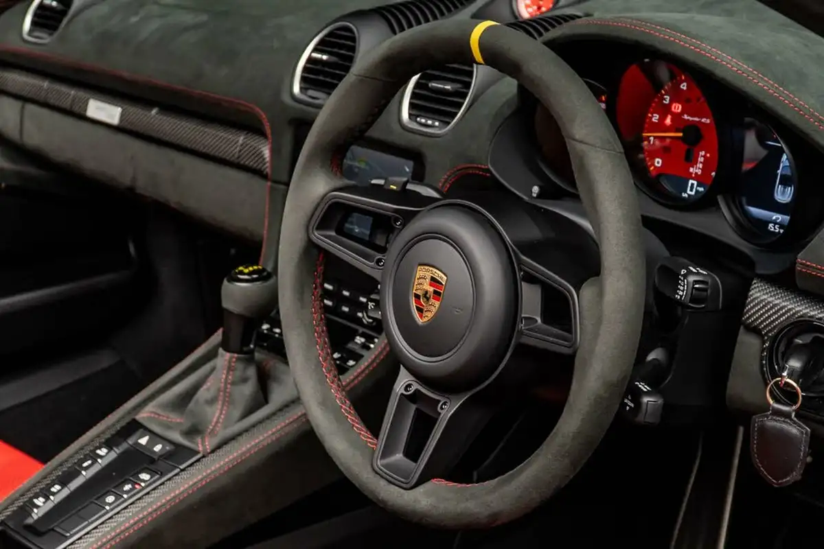 2024-porsche-boxster-718-40-spyder-rs-big-28