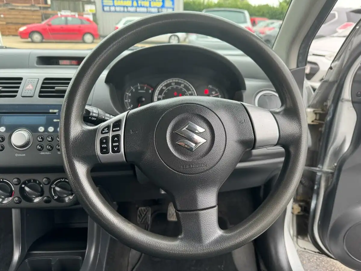 2007-suzuki-swift-15-glx-5d-big-9