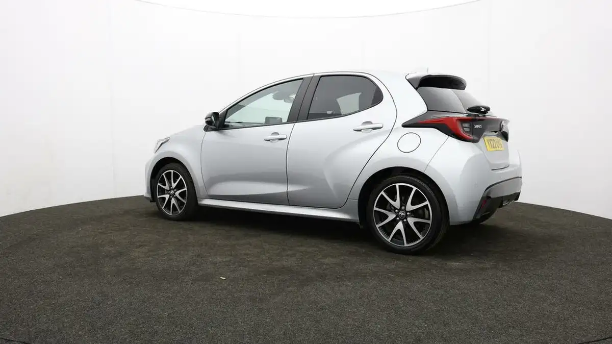 2022-toyota-yaris-15-vvt-i-dynamic-big-65