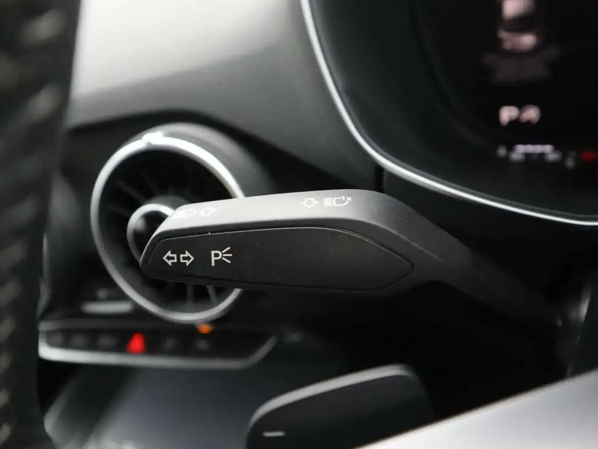 2021-audi-tt-coupe-20-40-tfsi-s-line-big-22