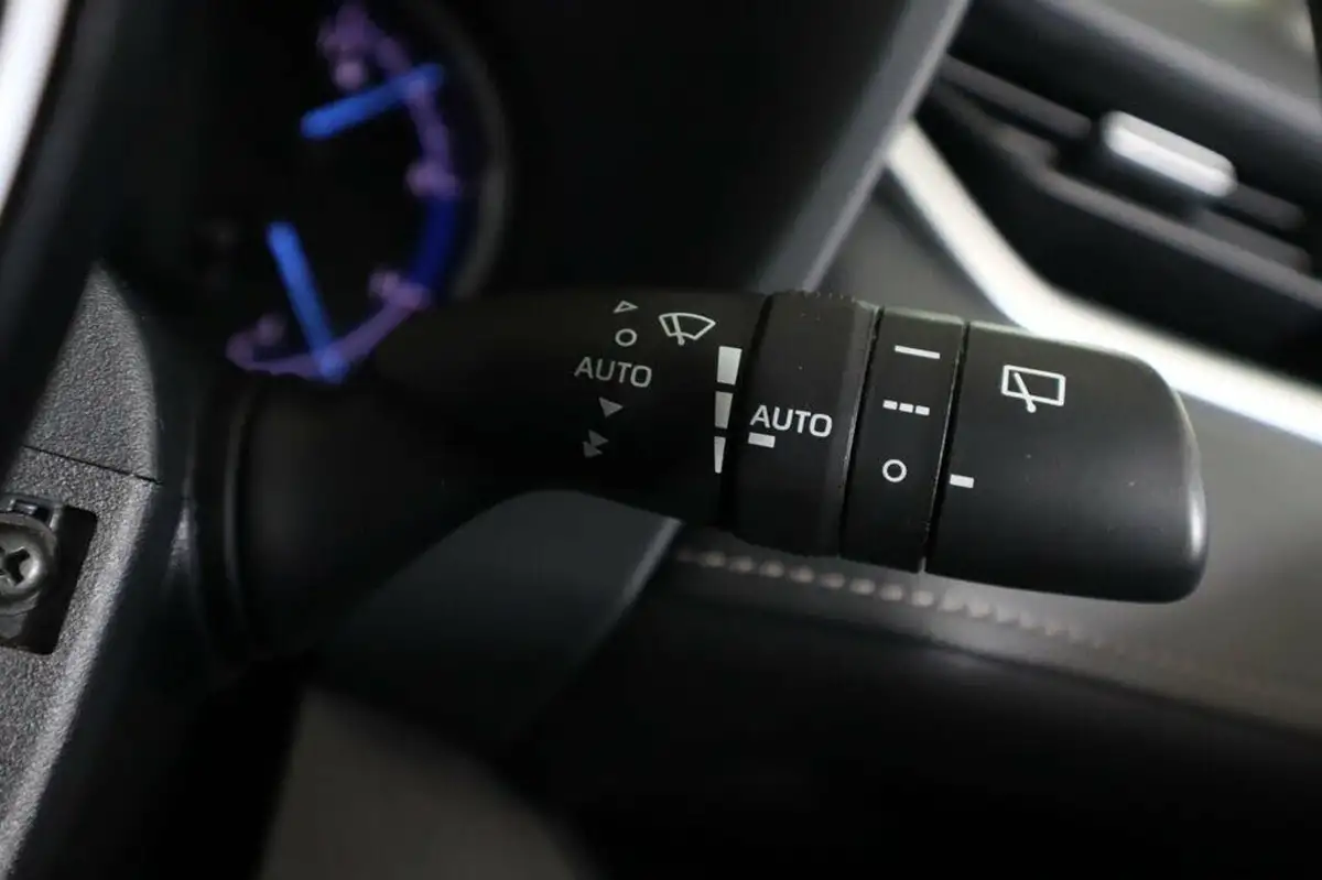 2020-toyota-rav4-25-vvt-i-design-215bhp-big-15