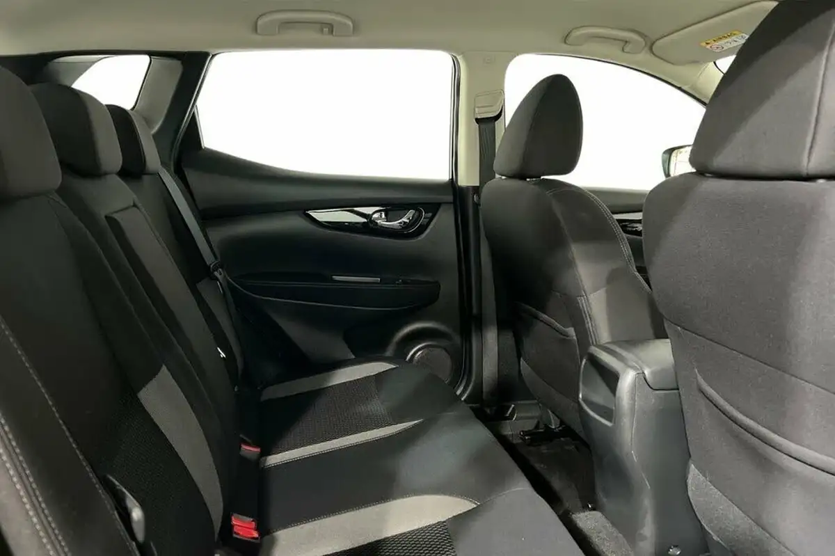 2020-nissan-qashqai-13-dig-t-acenta-premium-140ps-big-7