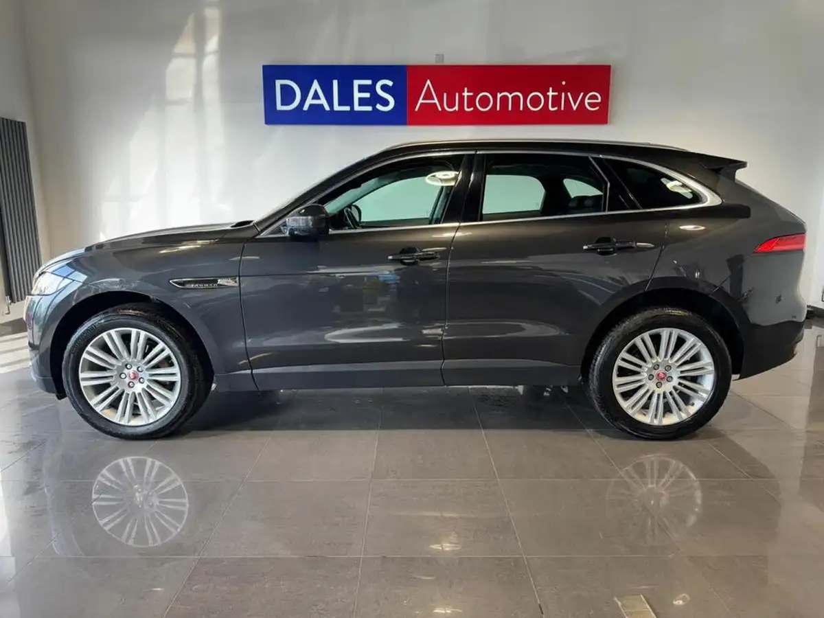 2018-jaguar-f-pace-30td-portfolio-awd-big-7