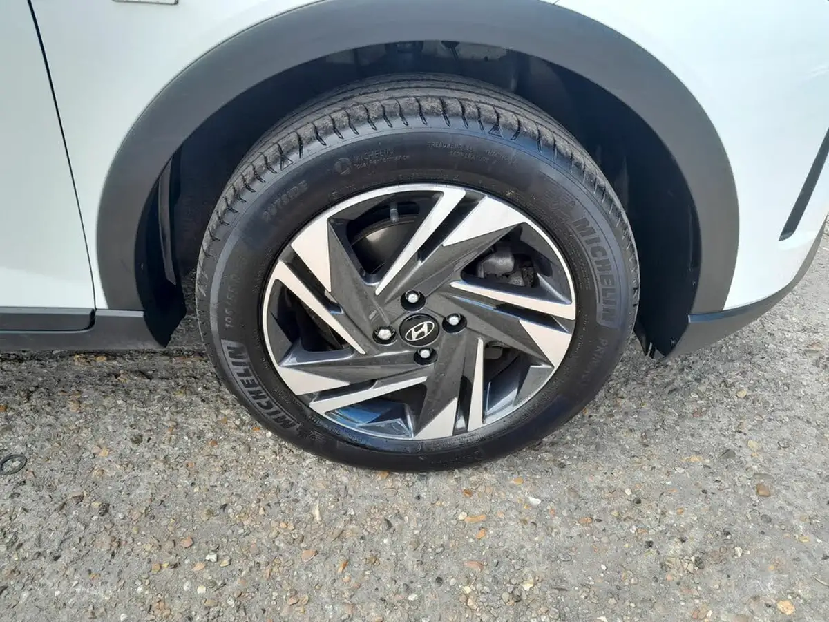 2022-hyundai-bayon-10-t-gdi-se-connect-dct-big-37